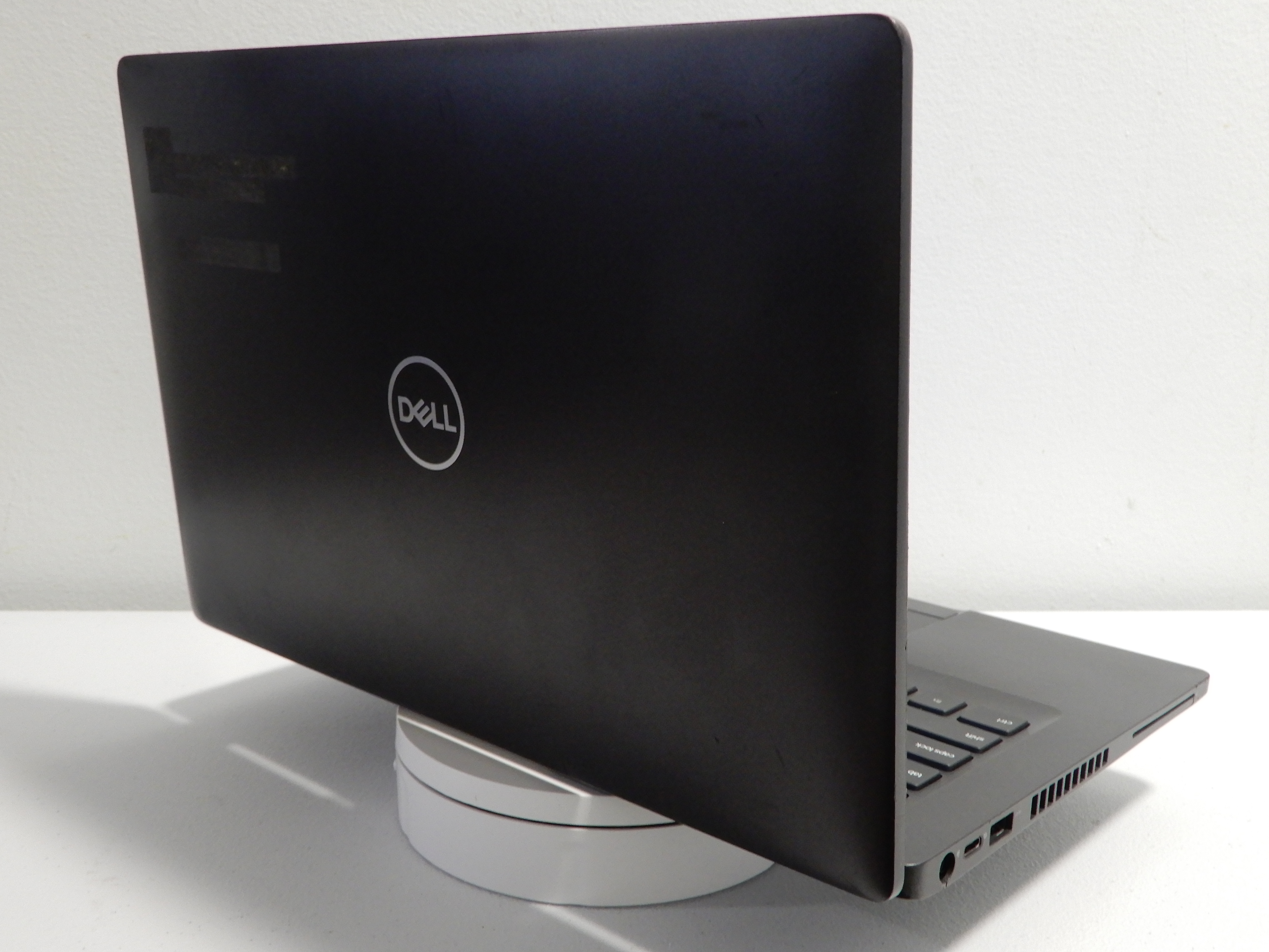 Image 4 de 💻Dell Latitude 5400 -14"-Core i5 8e Gén|16Go RAM |1To SSD|Win11 Pro - Webcam HD - Ultra Rapide