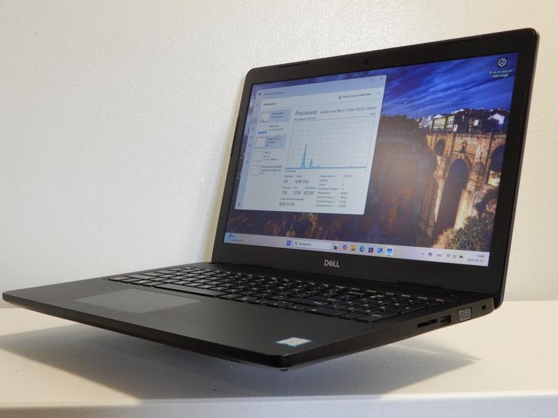 Image 4 de Dell Latitude 3580 – Core i5 7è Gén | 16GB RAM | SSD 512GB – Rapide et Fiable !