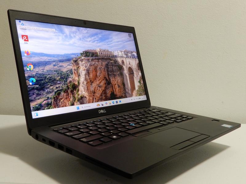 Image 5 de Dell Latitude 7490 Laptop pro 14", 8è géné., 16GB RAM, SSD 512GB, webcam, Bluetooth, Windows 11 Pro